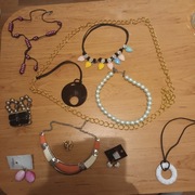 Kobieca biżuteria  11sst za taką cenę 