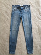 Niebieskie spodnie jeansowe jeansy na gumie legginsy tregginsy Mango 34