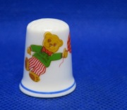 Naparstek Kolekcjonerski Porcelanowy Miś z balonikiem Selsdon Park