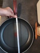 Patelnia Tefal duża 33-26cm dół 