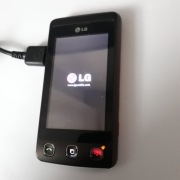 Telefon LG KP500 uszkodzony