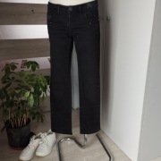 Czarne jeansy damskie Clockhouse, rozmiar 36/38 – prosta nogawka, klasyka!