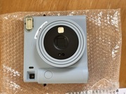 nowy aparat Instax Square SW1 w kolorze Glacier Blue (Lodowy Niebieski)