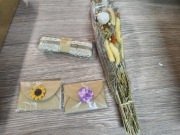 Bukiet z suszonych kwiatów i traw plus dodatki