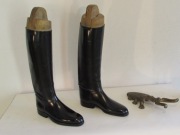 OFICERKI Z DREWNIANYMI PRAWIAŁAMI