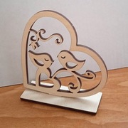 Walentynki. Drewniane serce. Serduszko statuetka