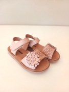beżowe kremowe pudrowe pudrowy róż sandałki dla dziewczynki 22cm 2-3l