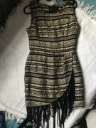 Sukienka ze złota nicią