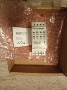 cyfrowy programator czasowy (timer) przeznaczony do montażu na szynie DIN. 