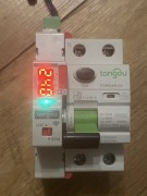 RCD typ B 30mA WiFi Tuya wyłącznik różnicowo-prądowy 2P pomiar napięcia