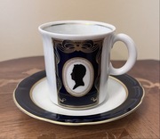 Piękna filiżanka do mokki - miniatura portretowa - kobalt - E.W. Arnoldi