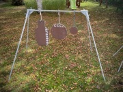 Stojak wieszak do gongów strzeleckich