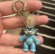 Unikat stary brylok do kluczy PRL Troll