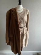 Beżowy jasny sweter wełna warkocze luźny krój 