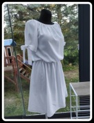 Biała lekka sukienka 40 L gumka w pasie kokardki