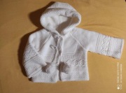 #.Ciepły biały sweterek na Chrzest r.74/80