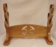 Dębowy stojak na miecze - ręcznie wykonany na 3 sztuki broni 