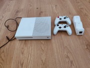 Konsola Xbox one+pady