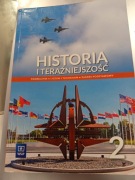 Historia i Teraźniejszość 2 podręcznik 