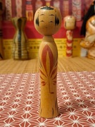 Japonska lalka kokeshi oryginalna handmade sygnowana kolekcjonerska 12.5 cm