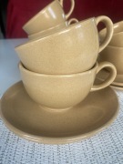 Filiżanki z podstawkami , piaskowiec „Bolesławiec”