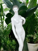 Akt posąg Hollohaza Węgry lata 60te Wys.28 cm promocja