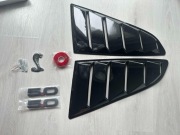 Ford Mustang VI - skrzela, czarne emblematy, znaczek Shelby