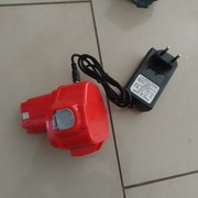 NOWA bateria Makita 12V 2,6AH Li ON Molicell + ładowarka warte 150zł