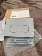 Roca Przycisk do stelaża WC AC3 chrom połysk