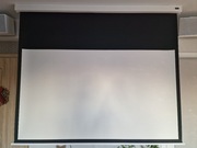 Ekran projekcyjny Celexon Professional PLUS 200 x 113 cm manualny