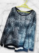 Niebiesko czarna bluzka na długi rękaw Plus Size rozmiar 48