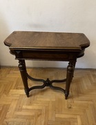 Stolik do gry w karty z przełomu wieków XIX i XX ciemny orzech lite drewno