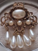 Broszka stara retro "perły i złoto "