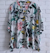 Milano Italy 48 4XL wiskozowa bluzka w kwiaty, kwiatuszki