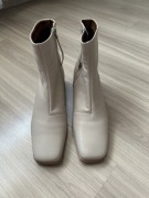 Botki Marks & Spencer kremowe 