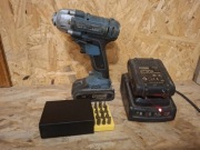 Zestaw zakrętarka erbauer 2 baterie ładowarka bity