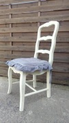 Krzesło drewniane Rimini White Livinhill +poduszka 