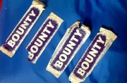 4 opakowania po batonach BOUNTY z 1981r 