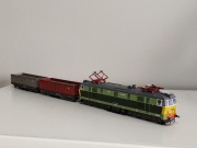 ET22 - 895  PKP cargo pociąg lokomotywa 1:87 i dwa wagony węglarki 401Zk