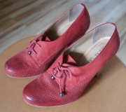 Skórzane damskie buty (czółenka) firmy LASOCKI rozm. 38