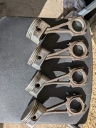 Tłoki Corsa C silnik 1.2 xe