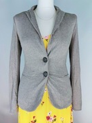 Szara elegancka marynarka damska zapinana na guziki z kołnierzykiem