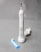 Szczoteczka Oral-B Professional Care Triumph 5000
