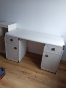 Solidne biurko dla nastolatka 