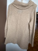 Półgolf golf dłuższy tunika minimalistyczny kremowy beżowy Simple M