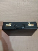 Neseser/walizka z czarnej skóry