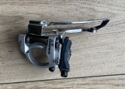 Przerzutka przód: SRAM X-7. 3 biegi, górny ciąg linki