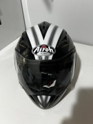 KASK AIROH CZARNY M 57-58 1450