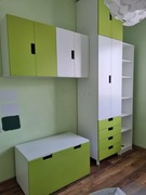 Zestaw mebli Ikea Stuva, plus regał Ikea Billy do pokoju dziecięcego