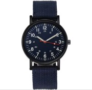 Zegarek męski w kolorze navy – klasyczny, nowy, militarny styl